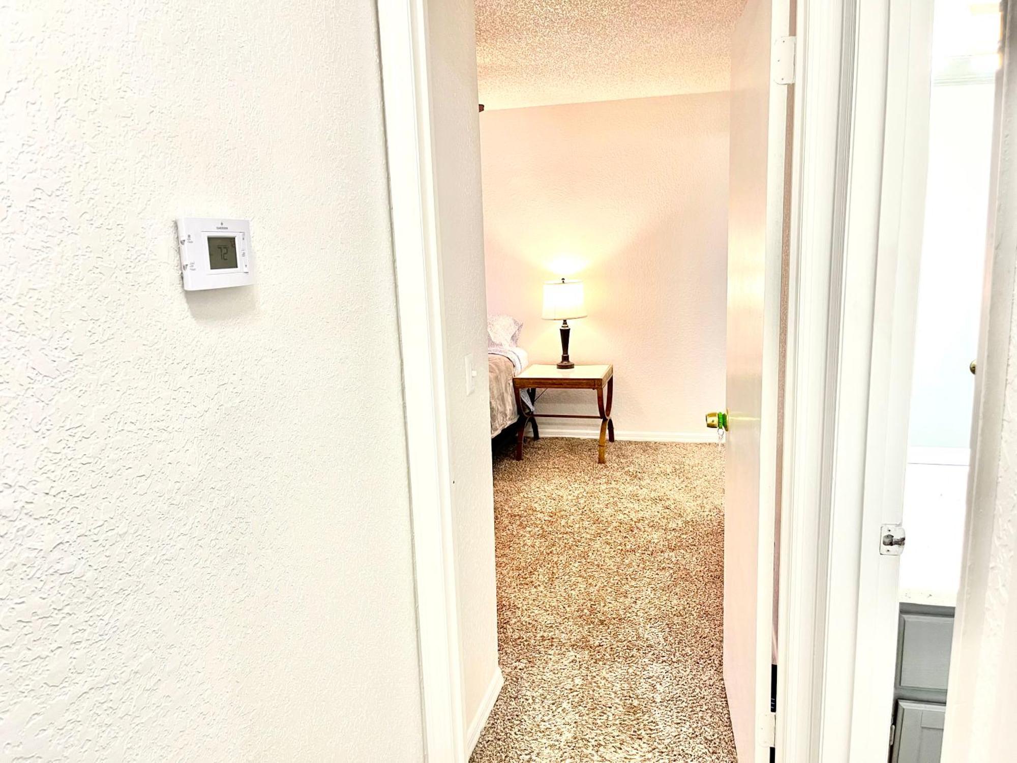 Daytona 2 Bed Apartment 10 Minutes To Beach With Balcony Порт-Ориндж Экстерьер фото